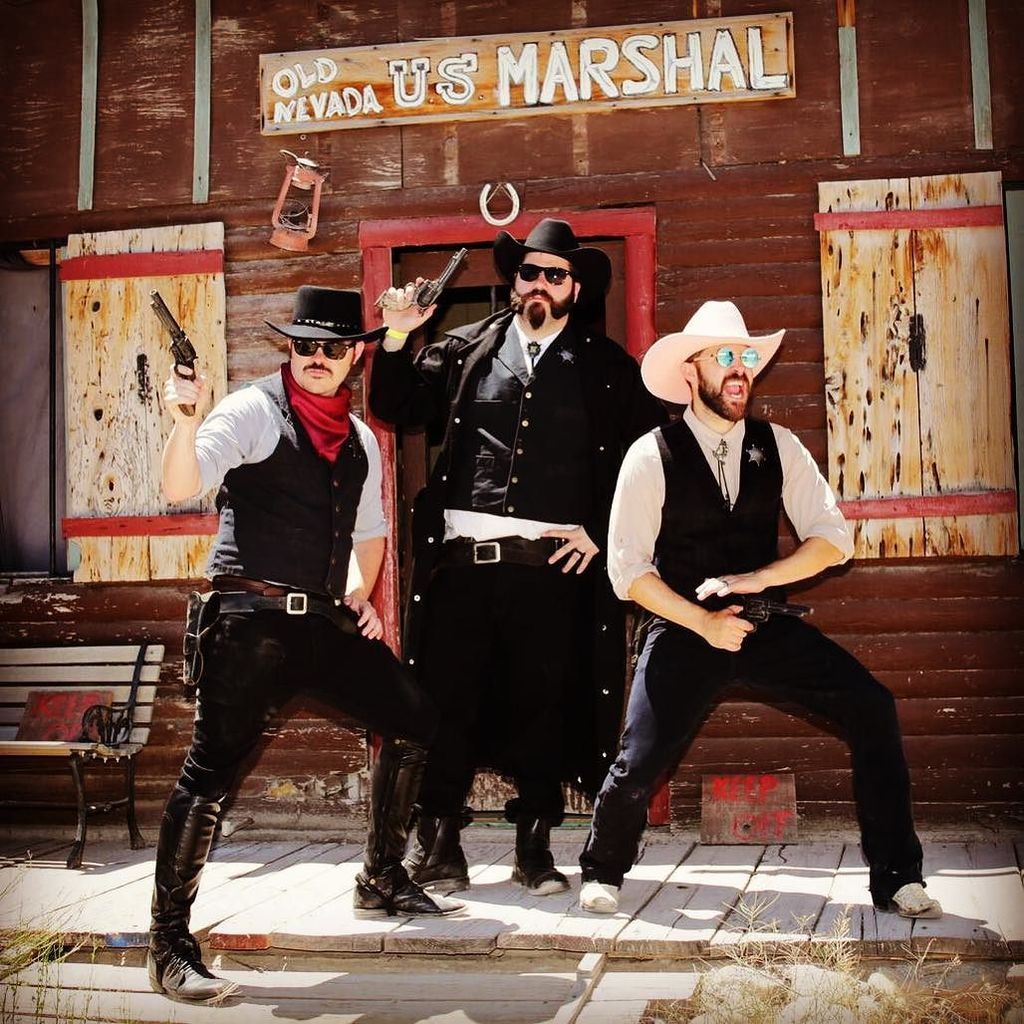 joebereta's tweet image. THE SHER-REFS are back in town!!!
-
Check out #smoshsummergames over on the youtubes! 
Smosh 2nd and Smosh Games 
… ift.tt/2suHJxK