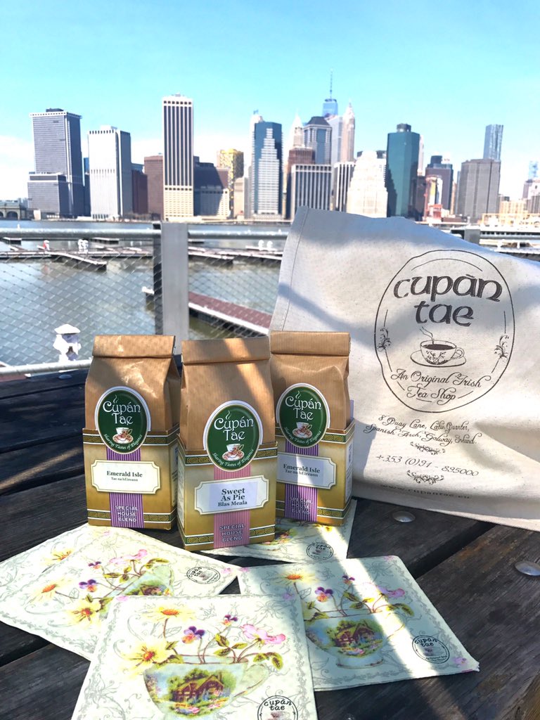 The perfect backdrop to the perfect cup of tea! Buy tea online. International shipping. cupantae.eu/collections/bl…