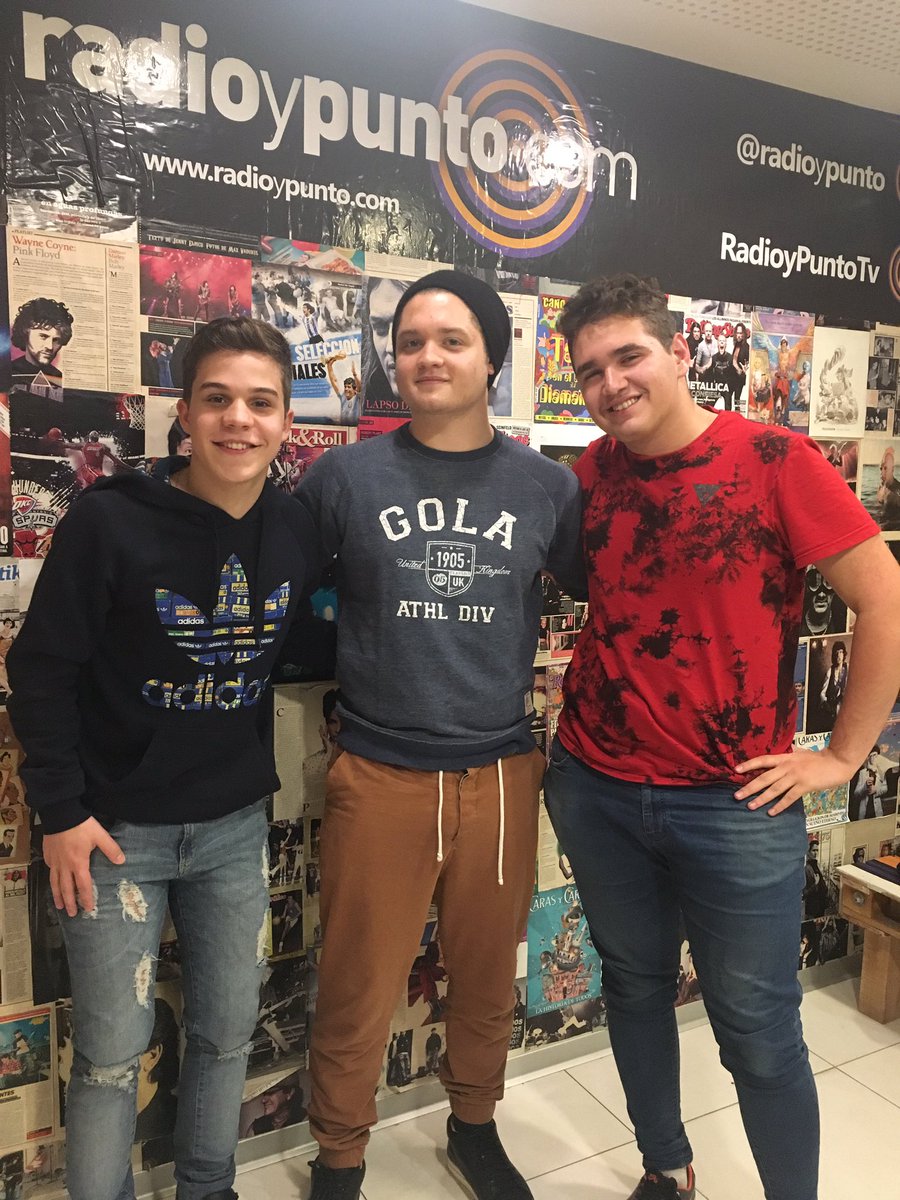 Pase por <a href="/elpochocleroweb/">Los Pochocleros</a> con estos 2 fenómenos @FranciscoBereny y <a href="/nicomedina_ok/">Nicolas Alan Medina</a> 🌎👏🏼😆‼️‼️‼️