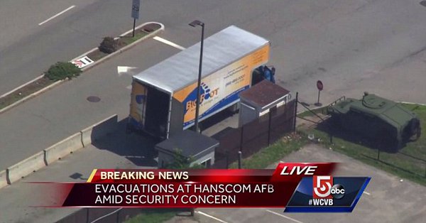 joshdcaplan's tweet photo. BREAKING: Evacuations underway after vehicle tests positive for explosives at gate of Hanscom Air Force Base in Massachusetts. https://t.co/umP098Lfps