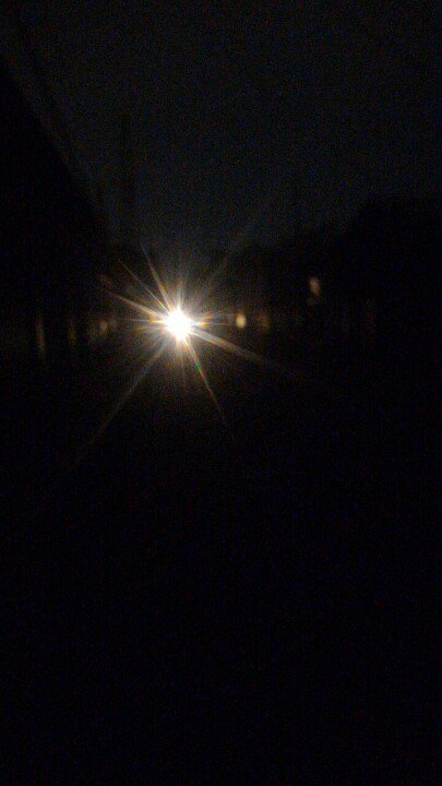 Mrd9's tweet photo. @pln_123 #elshinta # SindoTrijaya mati lmp di jl.20Desember rw03 kel. Pegadungan kec. Kalideres Jakarta barat dr td jam 21.30 smp skrg https://t.co/KVJs7fEhIk