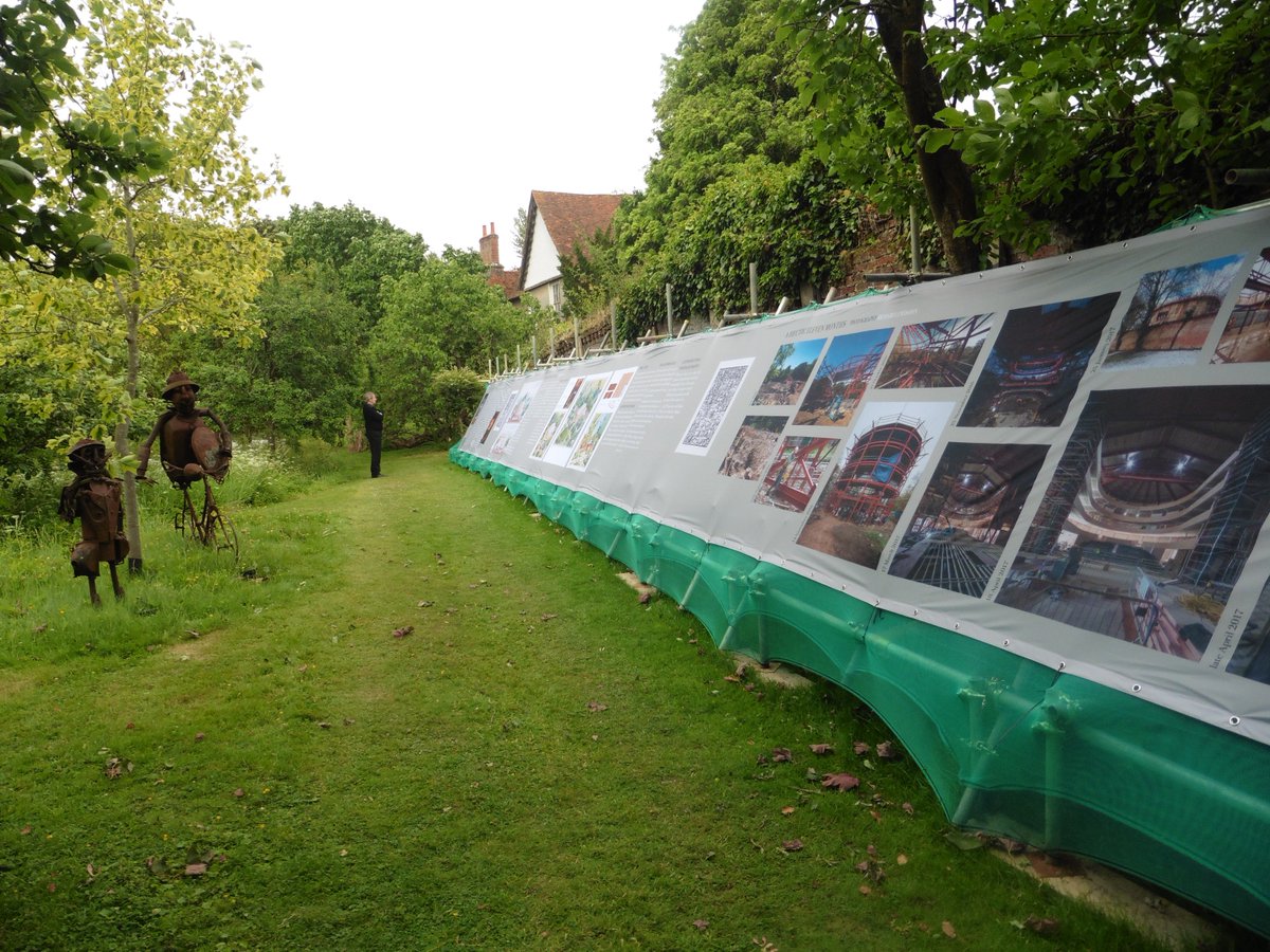 WHorsleyPlace's tweet photo. Clever old @grangeparkopera have turned our garden wall scaffolding into something much more interesting! https://t.co/MjCzbnZS7x