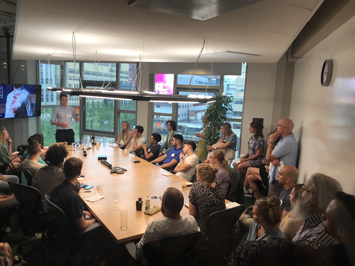 VentureCafeRdam's tweet photo. First sessions just started and it's packed for @Labfreshh . #VCRLove https://t.co/FUzrN628Ux