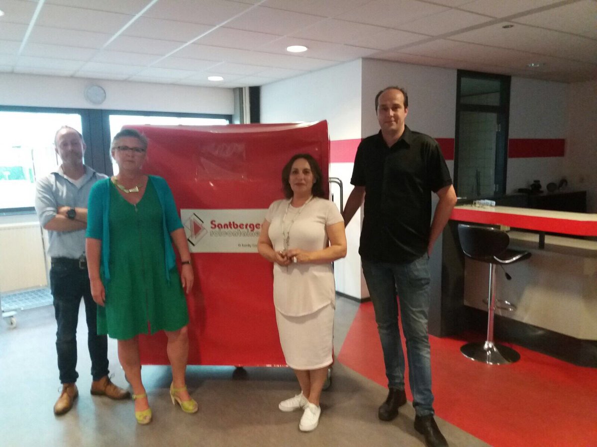 WSPWestBrabant's tweet photo. 🗣Samen met @bie_marianne vandaag een bezoek gebracht aan #Santbergen #Rolcontainers! Een #maatschappelijk #betrokken #werkgever @breda 👍 https://t.co/H17DukfCql