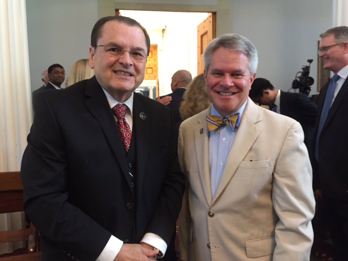 InfosysPolicy's tweet image. Excited about creating training partnerships with great universities, colleges and community college systems in #NorthCarolina!