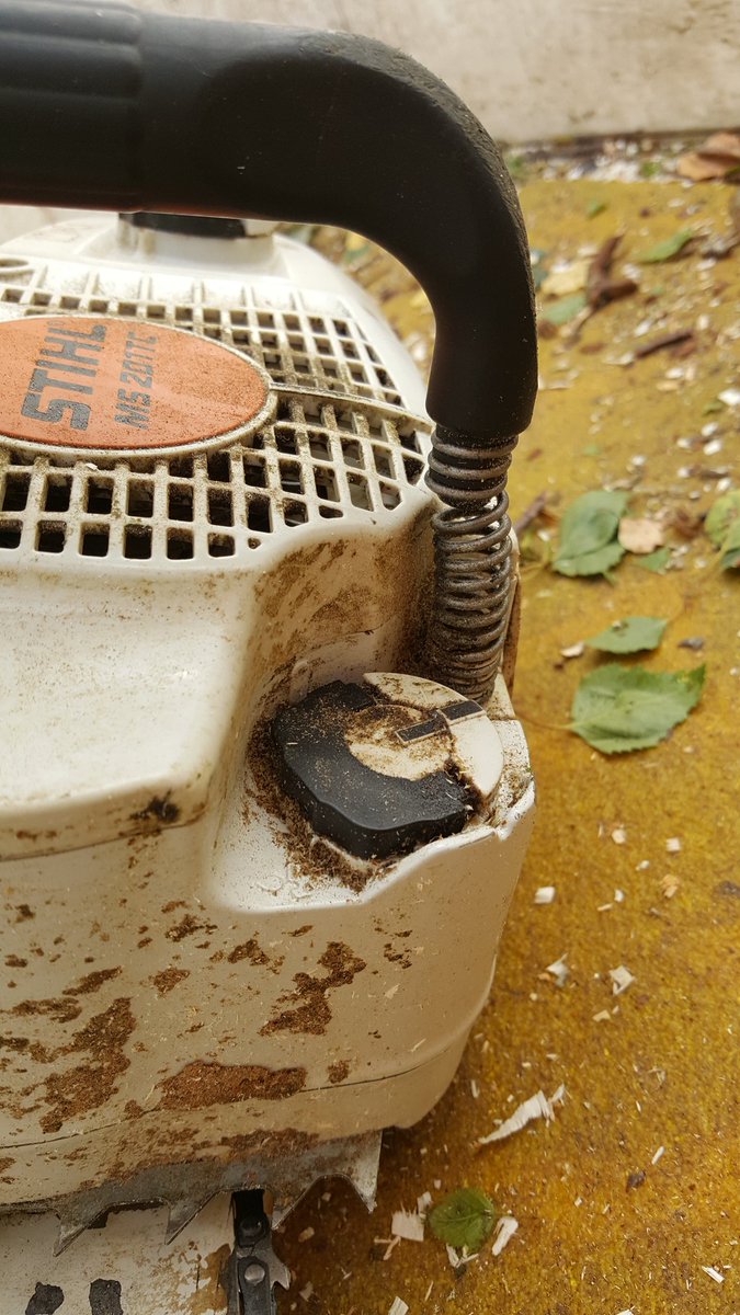 CPOWELLGC's tweet photo. Carry out pre use equipment checks. Stretched anti-vibration springs can increase the effects of #havs #stopthinksafetyfirst @GC_Arb https://t.co/vYkEvnyeuB