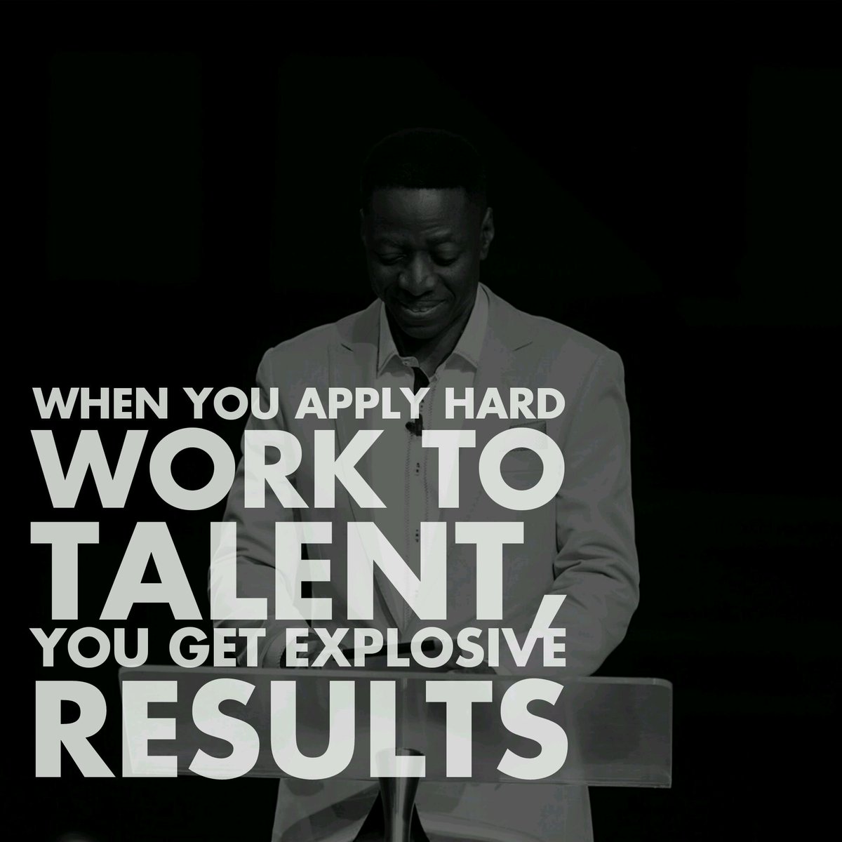 iPaularge tweet media