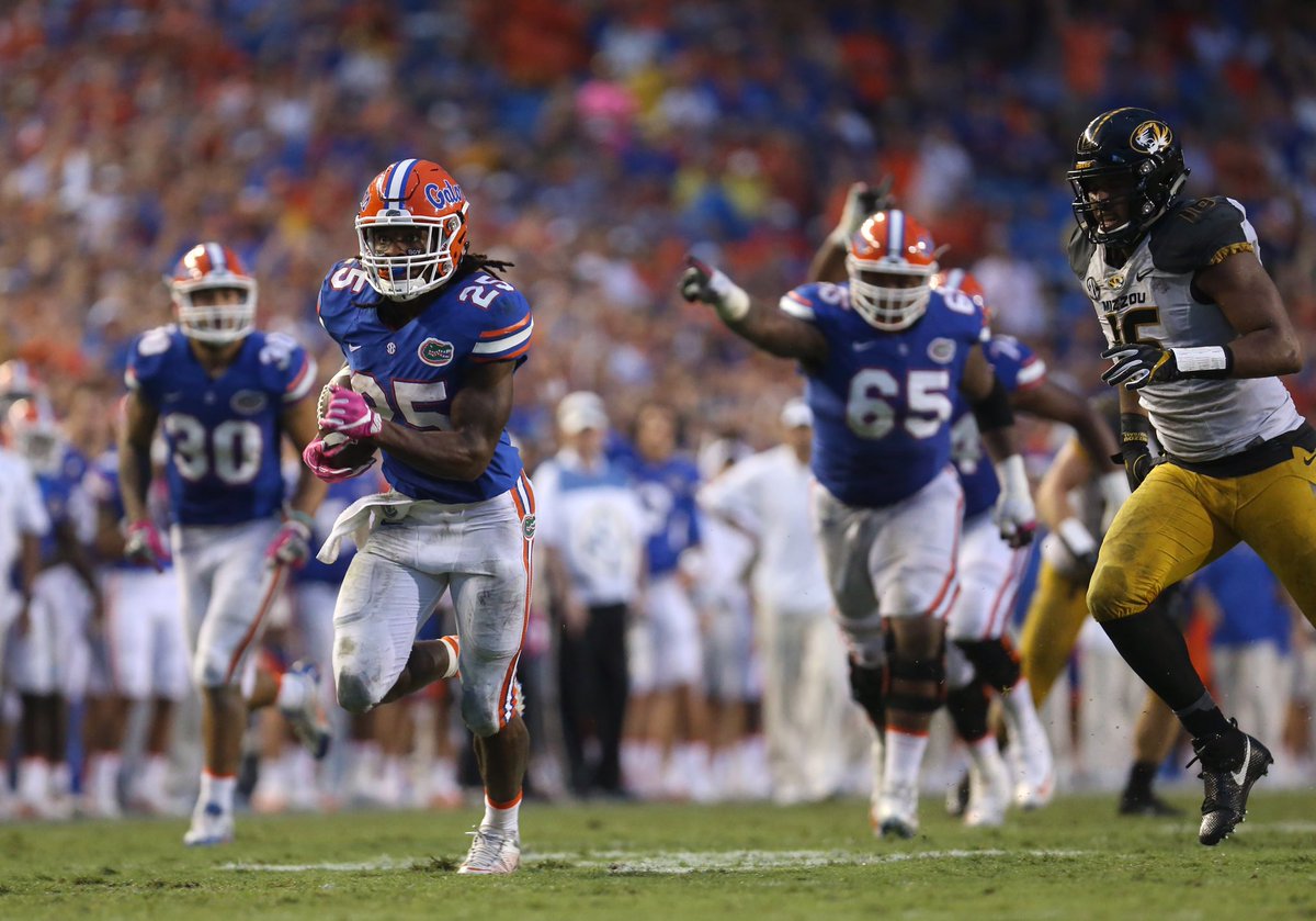 GatorsFB's tweet photo. #Swamp17 Homecoming. 🐊🏈🏠

LSU. 🐯

Oct. 7, 2017. 📅

Be there. 💯

📰: https://t.co/G0Wc14tmwj https://t.co/7iuYBwS1Bn