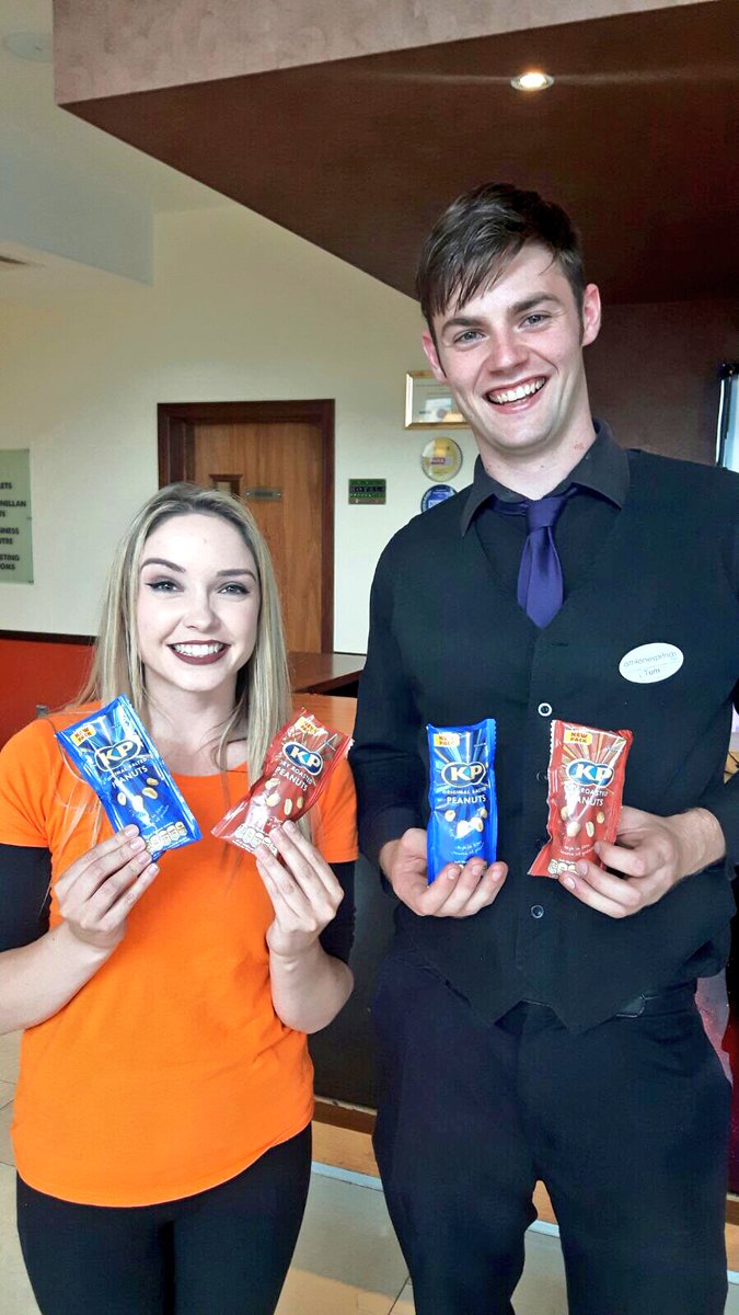 ThisisiRadio's tweet photo. We're in #Athlone with #KPnuts! Tell us your witty one liner, get yourself a bag! 🙌🏼 #KPontheGo #nutsoneliners https://t.co/yoIJo4Y2UR