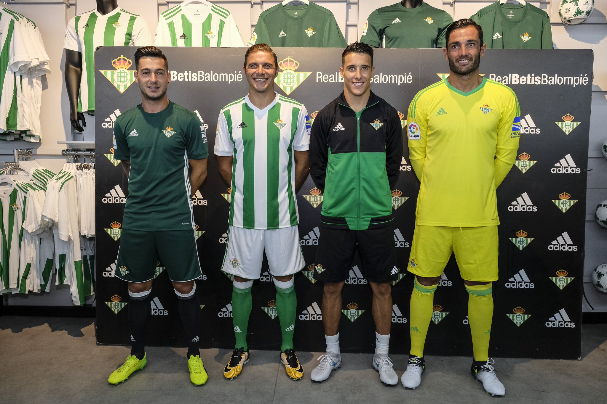 Hilo del Real Betis DEEIVzCXkAERFic