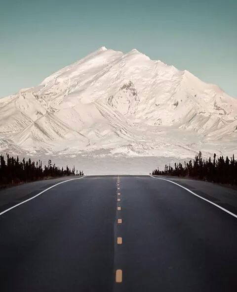 zaffiro_paola's tweet photo. #MountDrum #Alaska https://t.co/icGrOjuVFY
