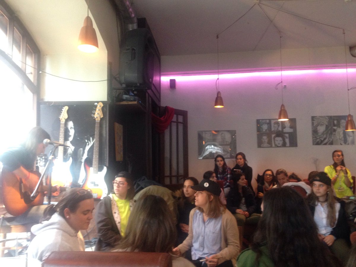 Martaa2194's tweet photo. En el Art Café de Tallinn #Tallinn #SummerSchoolTallinn17 https://t.co/MEbC2AU5v8