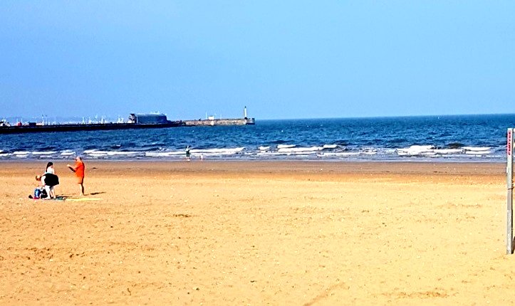 <a href="/RichiesCafebar/">Richie's Cafe-bar</a> for #Candlelighters eating lovely fish. #Bridlington