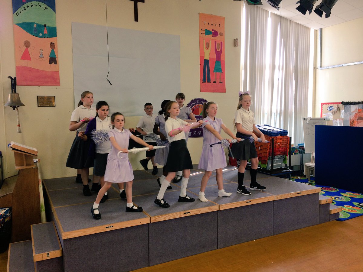 MrPowerREMAT's tweet photo. A productive rehearsal day for the Year 6 production. This group of pupils stayed behind after school to perfect their dance! https://t.co/dyfuDUxBNJ