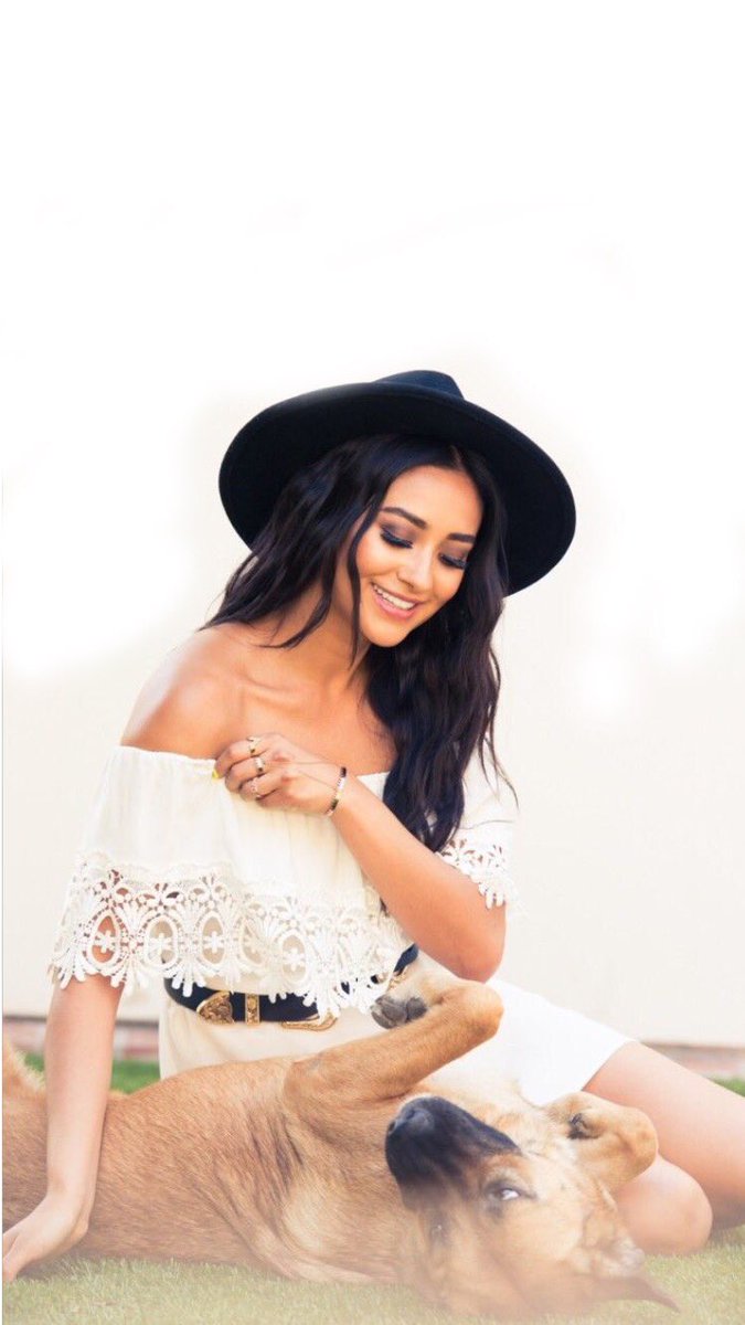 Shay Mitchell lockscreens {free}
RT if you save and if you appreciate my work