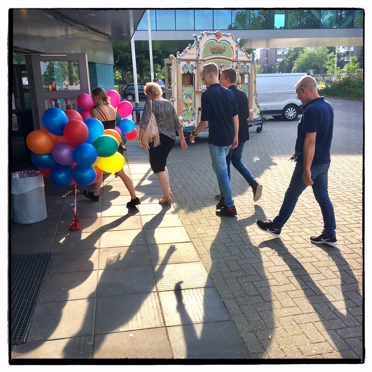 eenrodefiets's tweet photo. Uitreiking eerste diploma's 2017. #JanvanEgmondLyceum. Gefeliciteerd! @psgpurmerend #PurmerendseScholenGroep https://t.co/nBcSttT99r