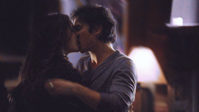 ForeverLoveDE's tweet image. Happy International kissing day 😘