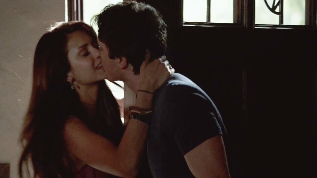 ForeverLoveDE's tweet image. Happy International kissing day 😘