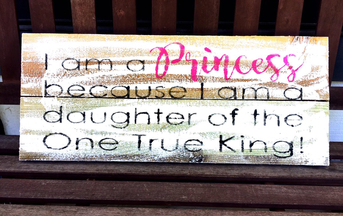 GruberDesigns's tweet image. Who wants this sign today for $30?? It&apos;s 27.5 x 11&quot;. #Gruber #CustomSigns #RusticWood #ChildOfTheKing #Princess