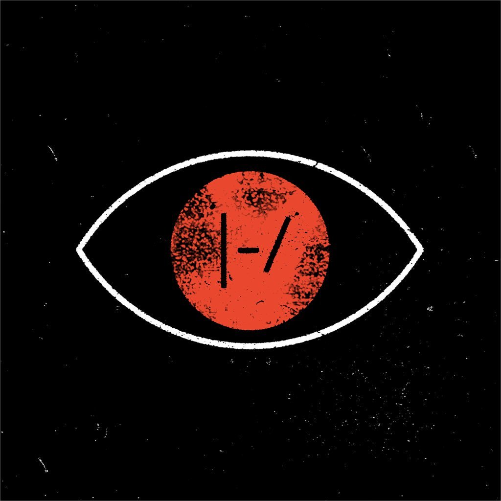 heavydeaky's tweet photo. La primera imagen es como vemos al ojo y la segunda imagen es como el ojo nos ve https://t.co/fG2FDkyWUw