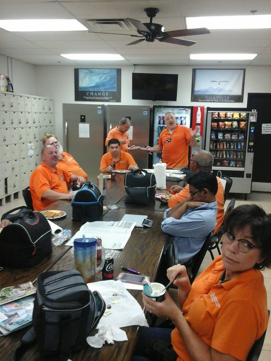 LarryThd's tweet photo. Roger ' s Birthday @jeffinsell_thd https://t.co/o8FzYUbghZ
