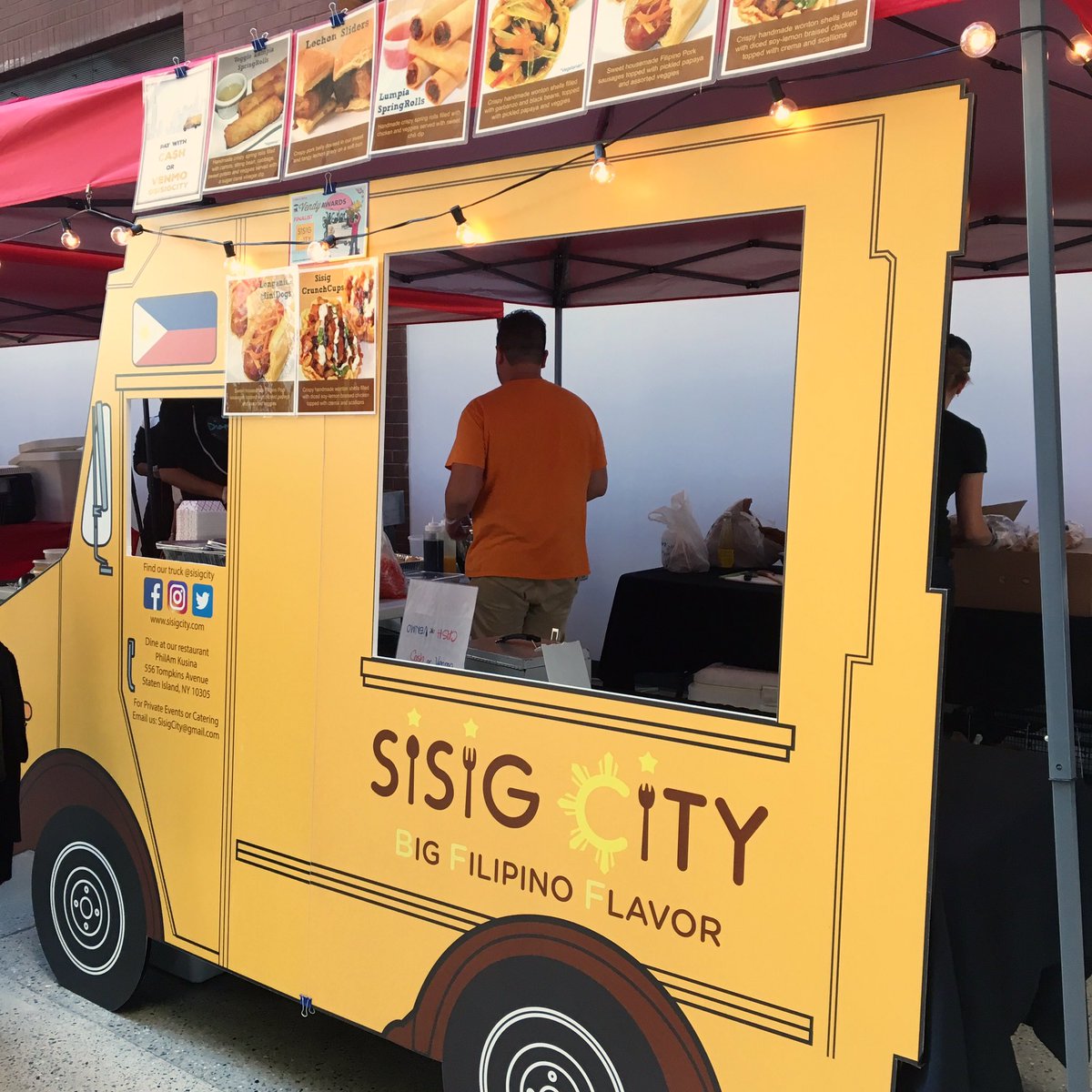 SisigCity's tweet photo. #tbt to last month's Midnight Market! We'll be there again next Friday, July 14 with everyone's favorite, our sisig crunch cups! https://t.co/krVORppaNV
