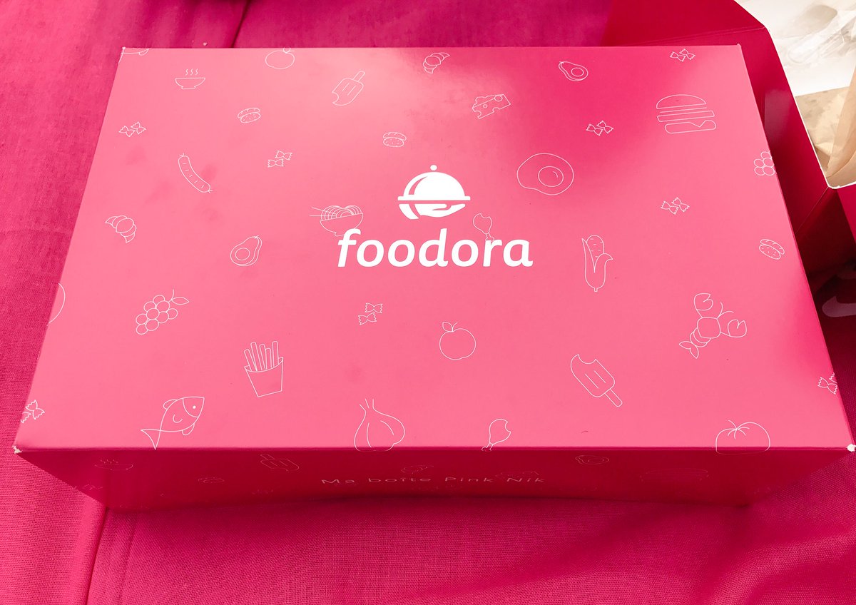 aureldreww's tweet photo. Merci @Foodora_FR pour le #pinknik offert à Lyon 👌 https://t.co/sce6gXaDUX