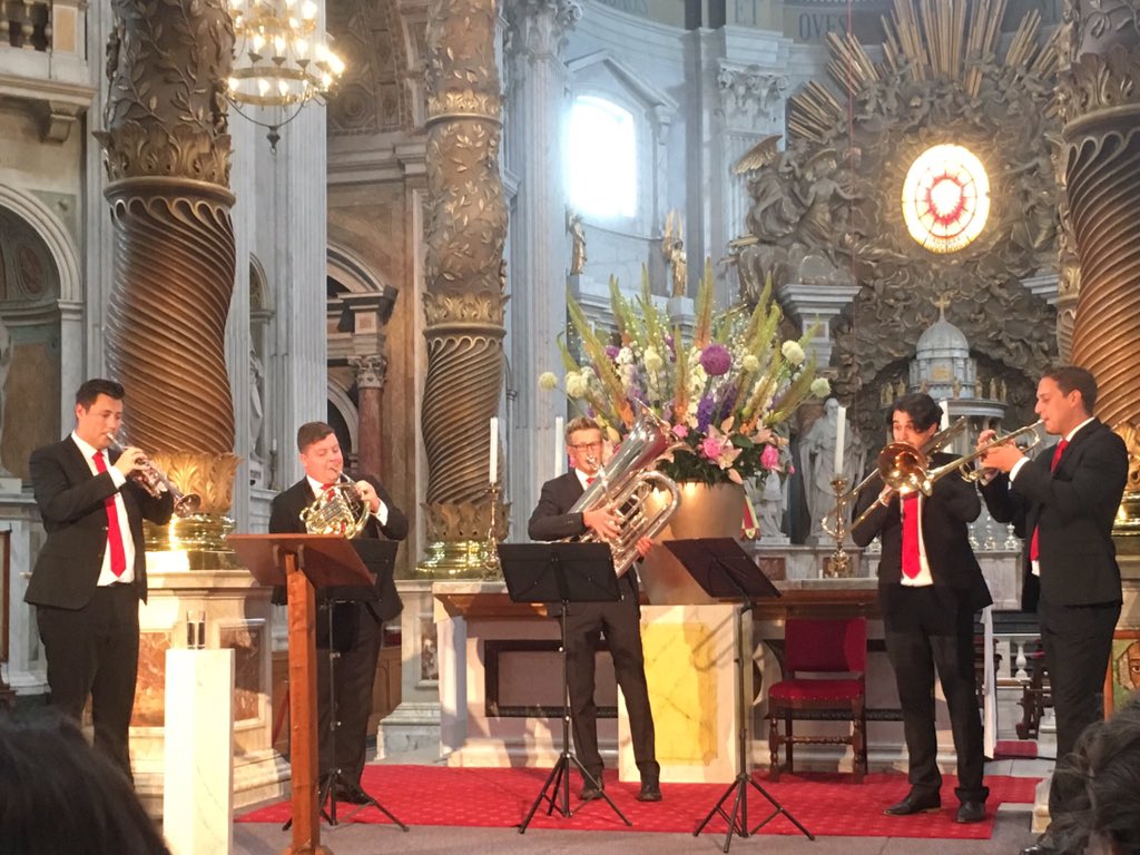 JanPaantjens's tweet photo. Opening grootste museum van Nederland #gmvn in #basiliek #Oudenbosch #halderberge sfeervolle druk bezochte bijeenkomst # Catharijneconvent https://t.co/IuT8UMiIba