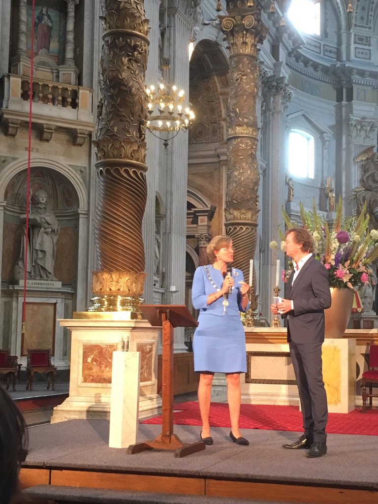 JanPaantjens's tweet photo. Opening grootste museum van Nederland #gmvn in #basiliek #Oudenbosch #halderberge sfeervolle druk bezochte bijeenkomst # Catharijneconvent https://t.co/IuT8UMiIba