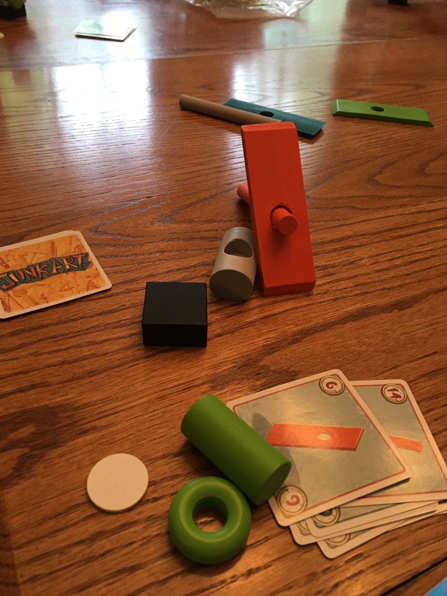 wine0's tweet photo. Loved our #WorldTour with @PretzelGames_ #JunkArt, Great Time was had by all!!! #WilliamsCon https://t.co/1Vb7VNUpmF