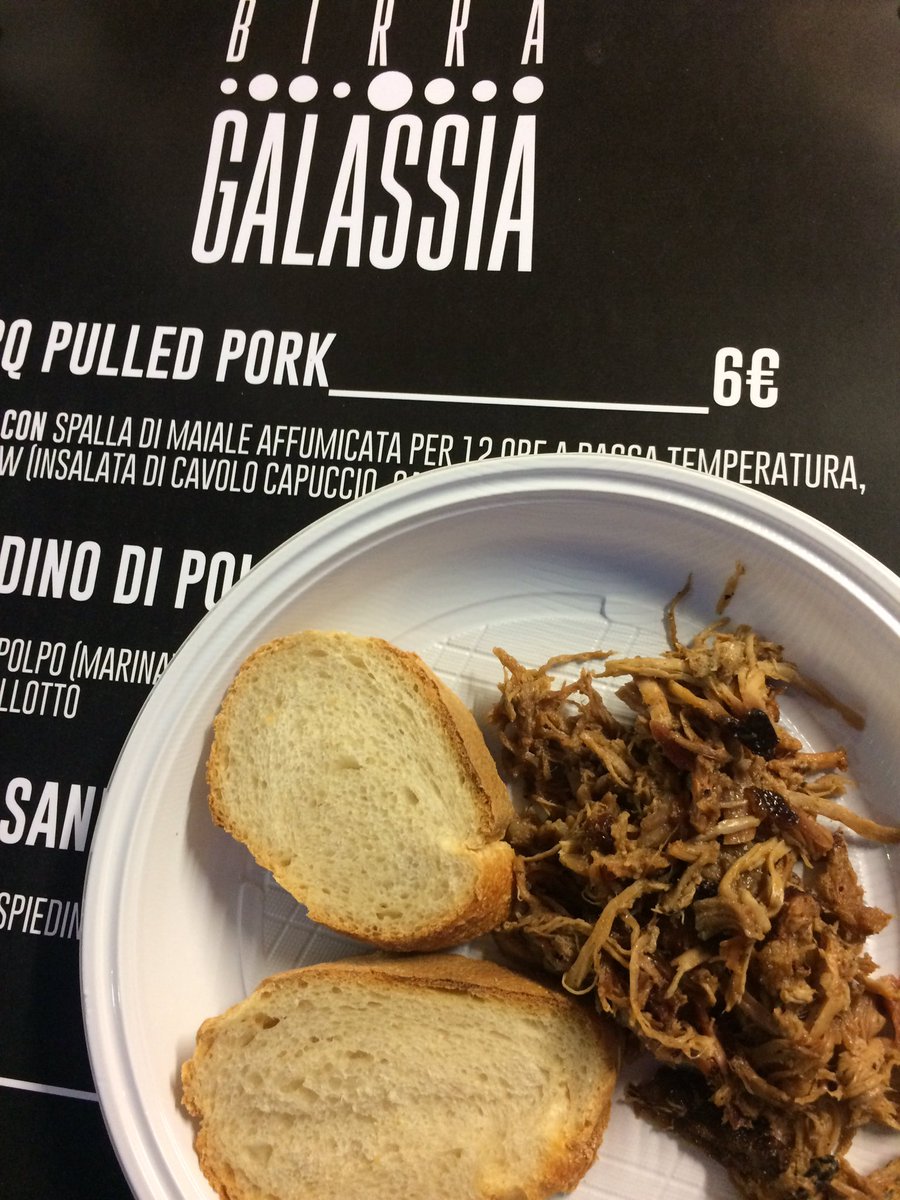 MartinaSivieri's tweet photo. Birra Galassia e Pulled Pork: accoppiata vincente! Memorie di #EasyFish2017 #MyLignano #FVGLive https://t.co/GrMSA9m8nO