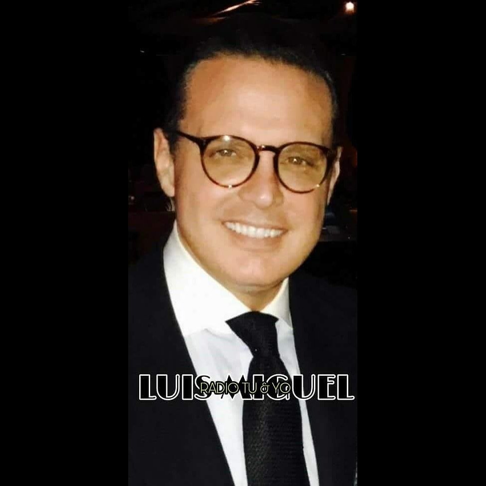 RadioTuYYoLM's tweet photo. Tiene un porte tan intelectual que arrebata la respiración ... #LMFrases
#LuisMiguel | @LMXLM https://t.co/rQvvlDf6G7