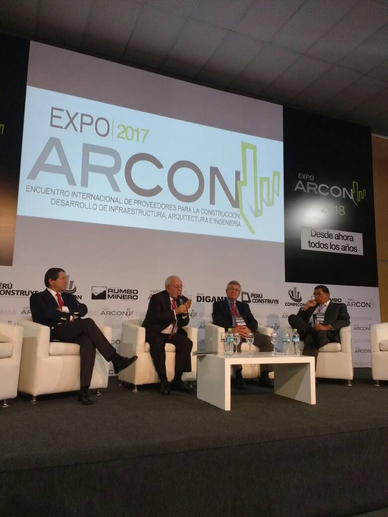 peruconstruye's tweet photo. @Expoarcon: Inicia el "Panel: Proyecciones del Sector Inmobiliario". Foro Proyectos Inmobiliarios - #CONFECON. https://t.co/QoG5BImjuO