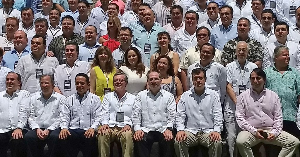 enconcreto's tweet photo. Foto oficial de la #RNSE17 , presentes @BGamboaLago @sebastian3k @JoseAMeadeK @CarlosJoaquin @Gustavo_Arballo @arriolamikel @marielzuniga_ https://t.co/NLYNS3N4kF