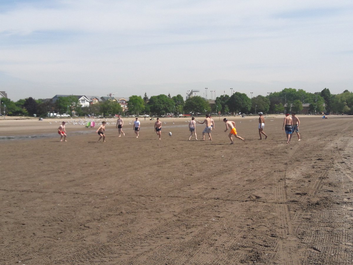 BeaumontPE's tweet photo. A well earned rest and 'lazy' beach morning turned it beach rugby match. Followed by a refreshing dip. #beachrecovery #Beaurugby https://t.co/4ErNbnrFkR