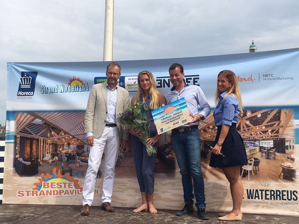 BadhuysVlieland's tweet photo. Het beste strandpaviljoen van NEDERLAND! Super trots op alle medewerkers van 't Badhuys! #vlieland #estida #westcord #metos #badhuys https://t.co/hUZdCc1IxO