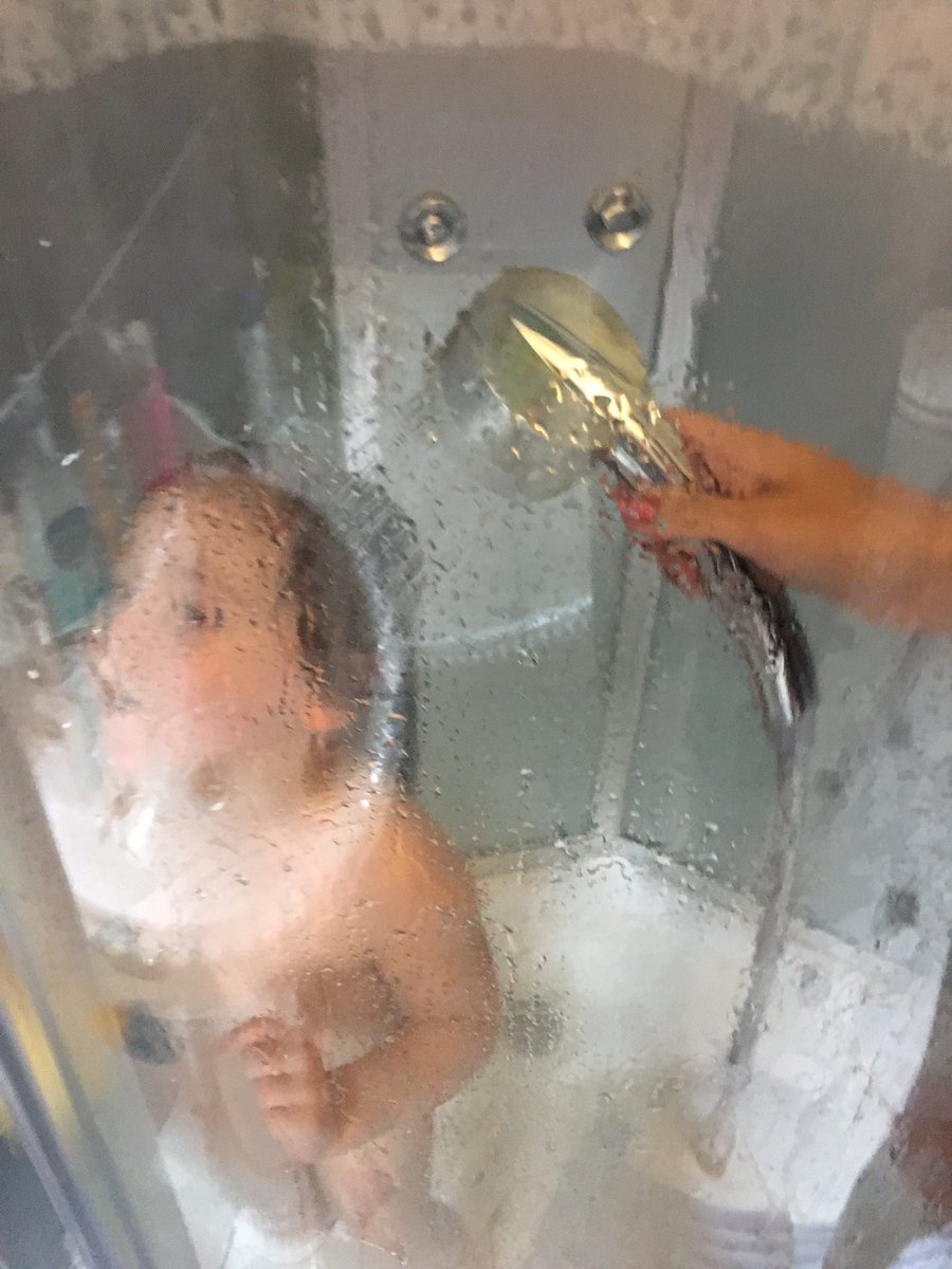 stepdadjournal's tweet image. Cold shower on a hot day 👌🏻