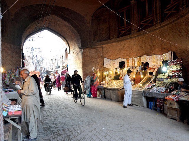 Hamzamir16Mir's tweet image. #WallCity Lahore is the best place for any foreigner to visit. How can u forget the food of this place &amp;amp; traditional beauty @NJLahori