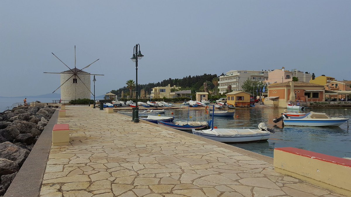 My_Travelpics's tweet photo. Typical #Greek picture with the little boats & a #mill. #corfu #corfucity #landscape #travelphotography #travelling #kerkyra #greeceislands https://t.co/8uvTBbkZdb