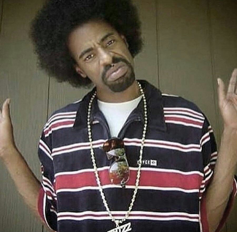Happy birthday, Mac Dre! Thizz is peace.      