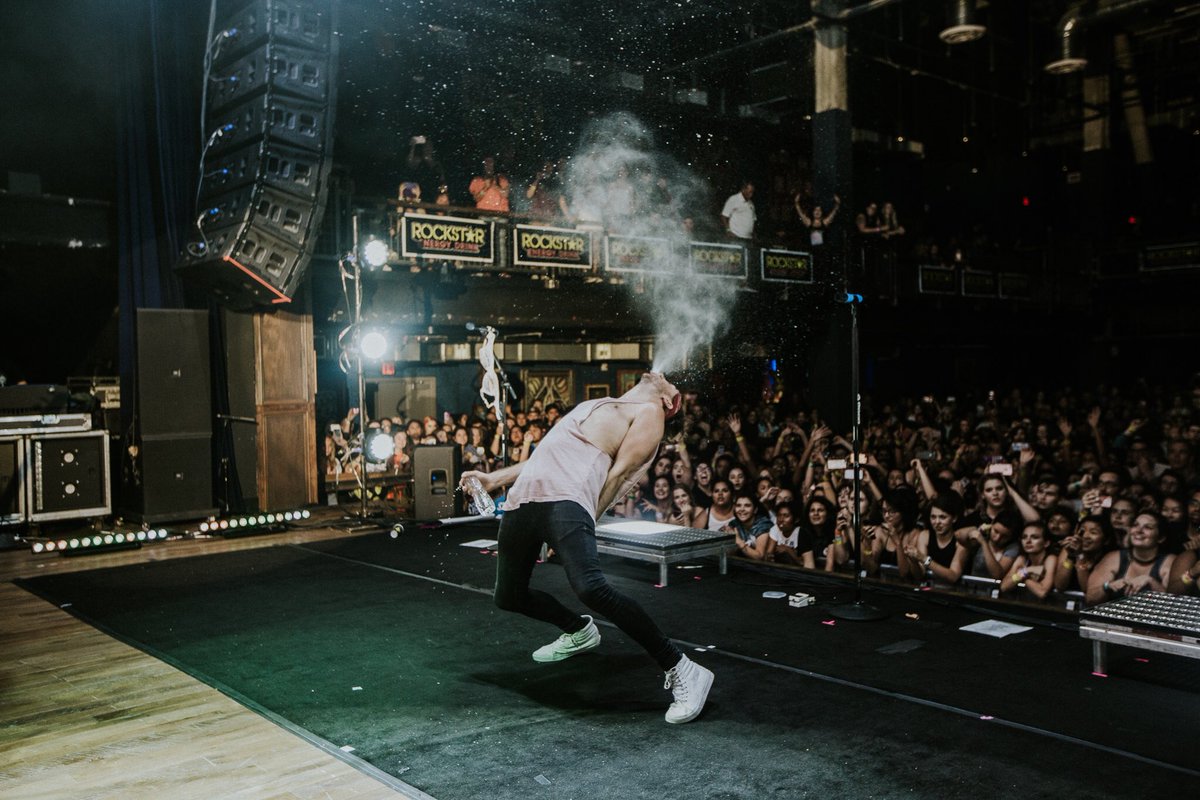 AllTimeLow's tweet photo. Anaheim, thanks for an amazing night! There are a few tickets left for our show in LA tomorrow. Let's do this again? https://t.co/yyDHuHN1Eg https://t.co/ZmwqxYUcth