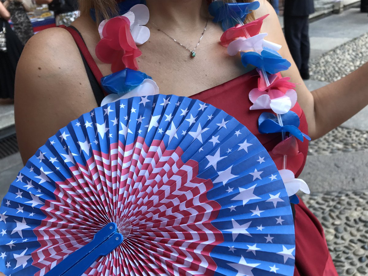 Andrea_Radic's tweet photo. #july4Mi eccoci a festeggiare gli amici americani here we are to celebrate american friends 🇺🇸@USConsMilan @POTUS https://t.co/N7JTKewSWs