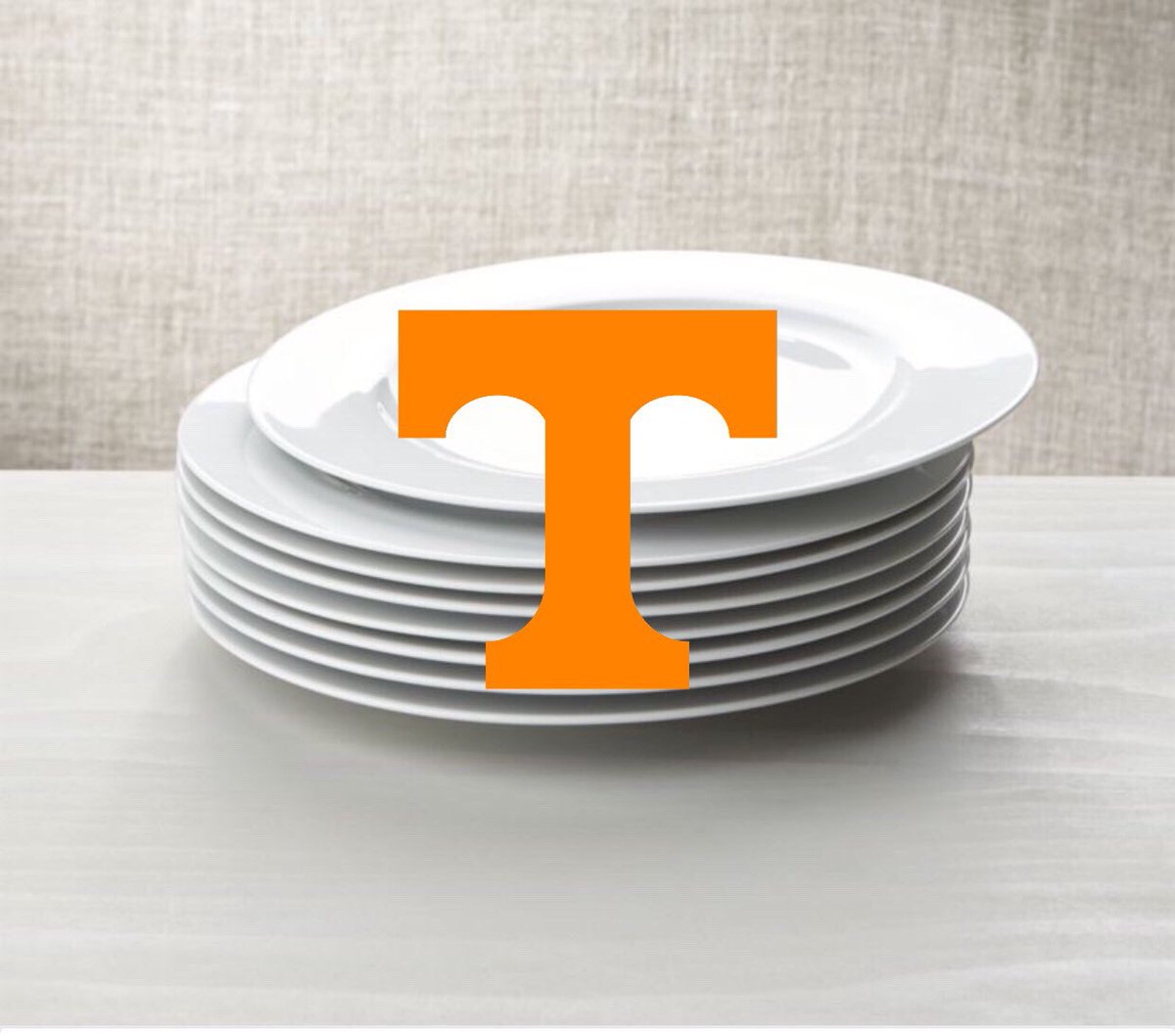 this_is_a_plate's tweet photo. @Buy2HamsUTK You vs. the guy she tells you not to worry about. https://t.co/pCC7PLc3cq