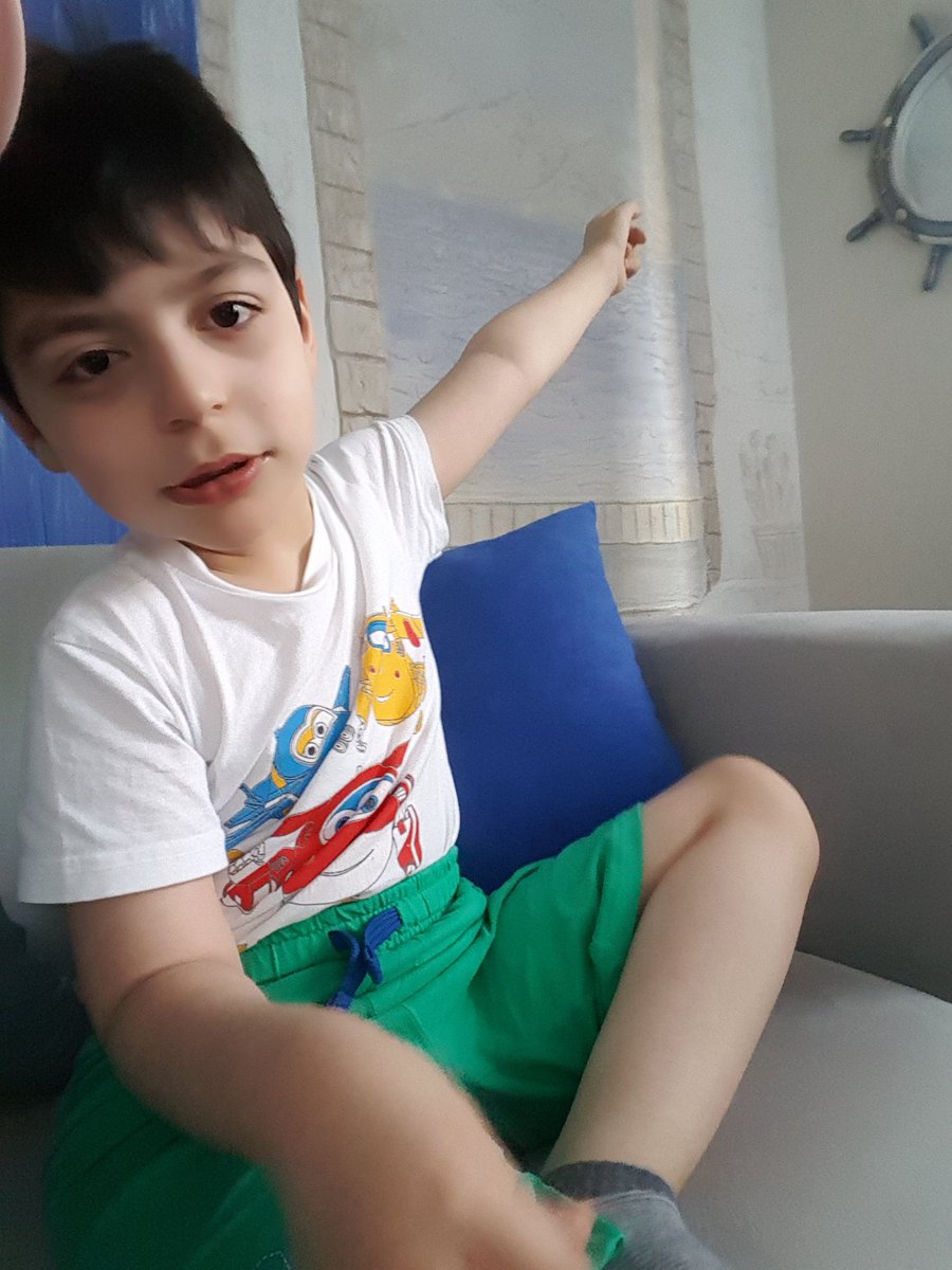 bir_serencam's tweet photo. Ömer çok mutlu tedavisi devam ederse daha da mutlu olacak daha cok sey basaracak 

Ömerİçin SonAltmışBin https://t.co/8SkzfsVGsv