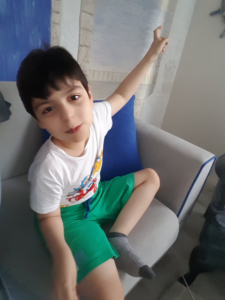 bir_serencam's tweet photo. Ömer çok mutlu tedavisi devam ederse daha da mutlu olacak daha cok sey basaracak 

Ömerİçin SonAltmışBin https://t.co/8SkzfsVGsv