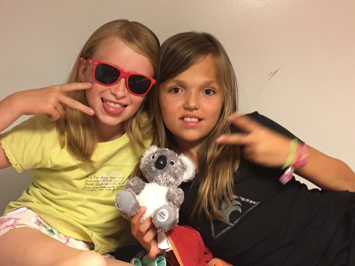 Activak's tweet photo. In essen maken de kids zich klaar voor een mega bonte avond #activak #dezomerisvanons https://t.co/xKr2wUBxKN