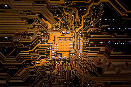 Navellier's tweet photo. Despite a Late-June Correction, Stocks Rise 8+% in the First Half. https://t.co/vs4GG5aqR5 #navellier https://t.co/enb1tXoOI2