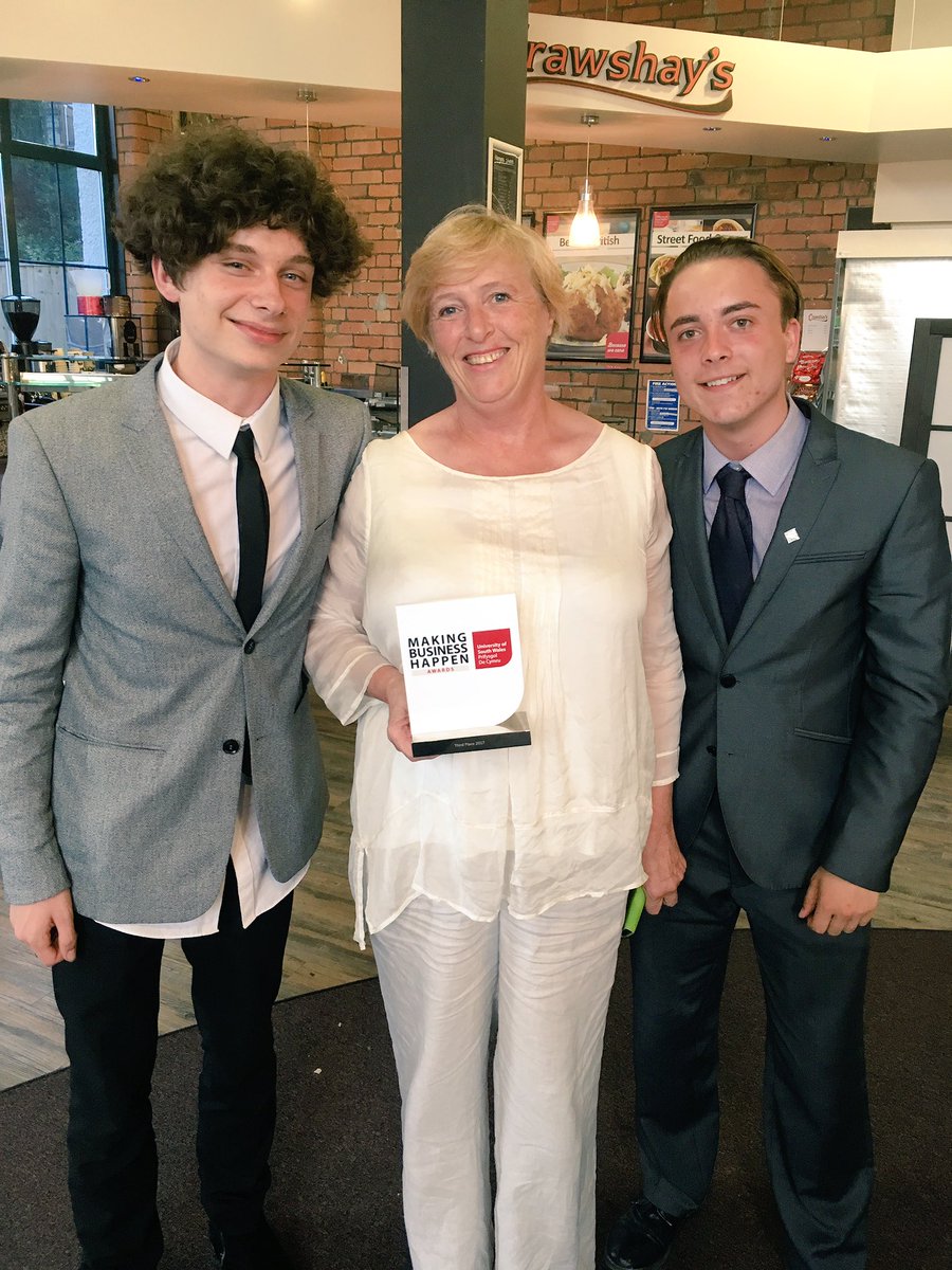 JakeBishopPonte's tweet image. Honoured that @NextcreativeUK has won 3rd prize in the national Making Business Happen awards - so glad I could share it with these two!