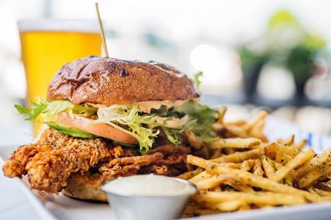 saltniron321's tweet photo. Our amazing Fried Chicken Sandwich is ready to party on #NationalFriedChickenDay #eatedmonds https://t.co/zjhoxSjs2q