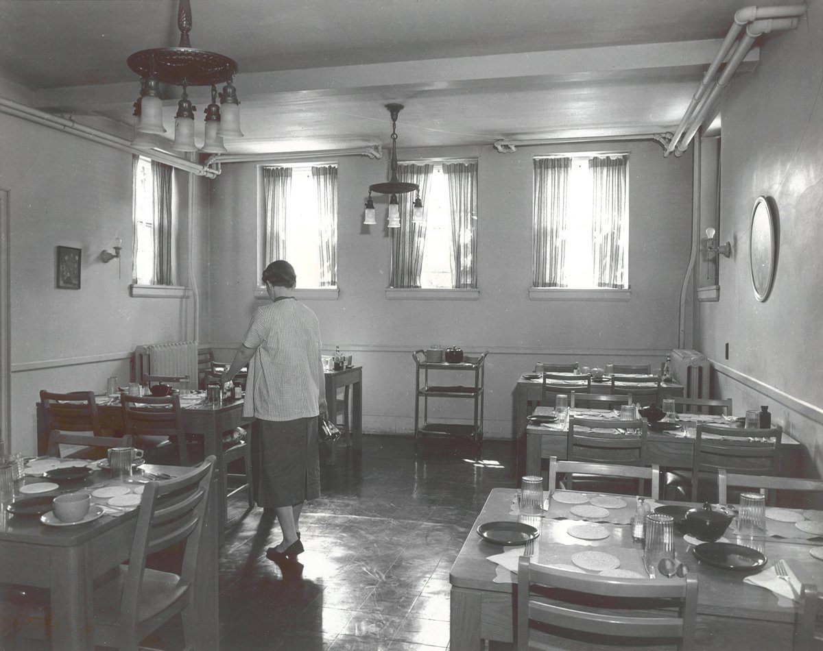 HumewoodHouse's tweet image. #ThrowbackThursday @HumewoodHouse providing #Progams #Services &amp;amp; #Supports to #Pregnant &amp;amp; #Parenting #Women for over 100 years!